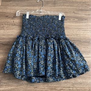 GAP - Blue Floral Smocked Mini Skirt